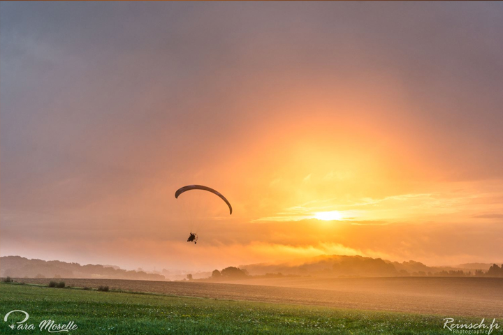 Lever du soleil sur la base parapente/paramoteur de Saint Jean Rohrbach