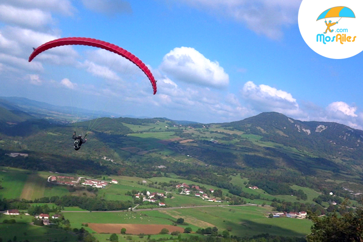 Décollage parapente cote nord Salin les BAins